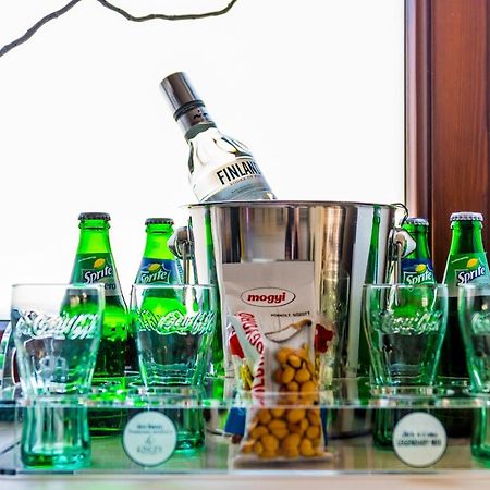 Cvse Clubhaz Es Panzio Bed and Breakfast Cegléd Εξωτερικό φωτογραφία