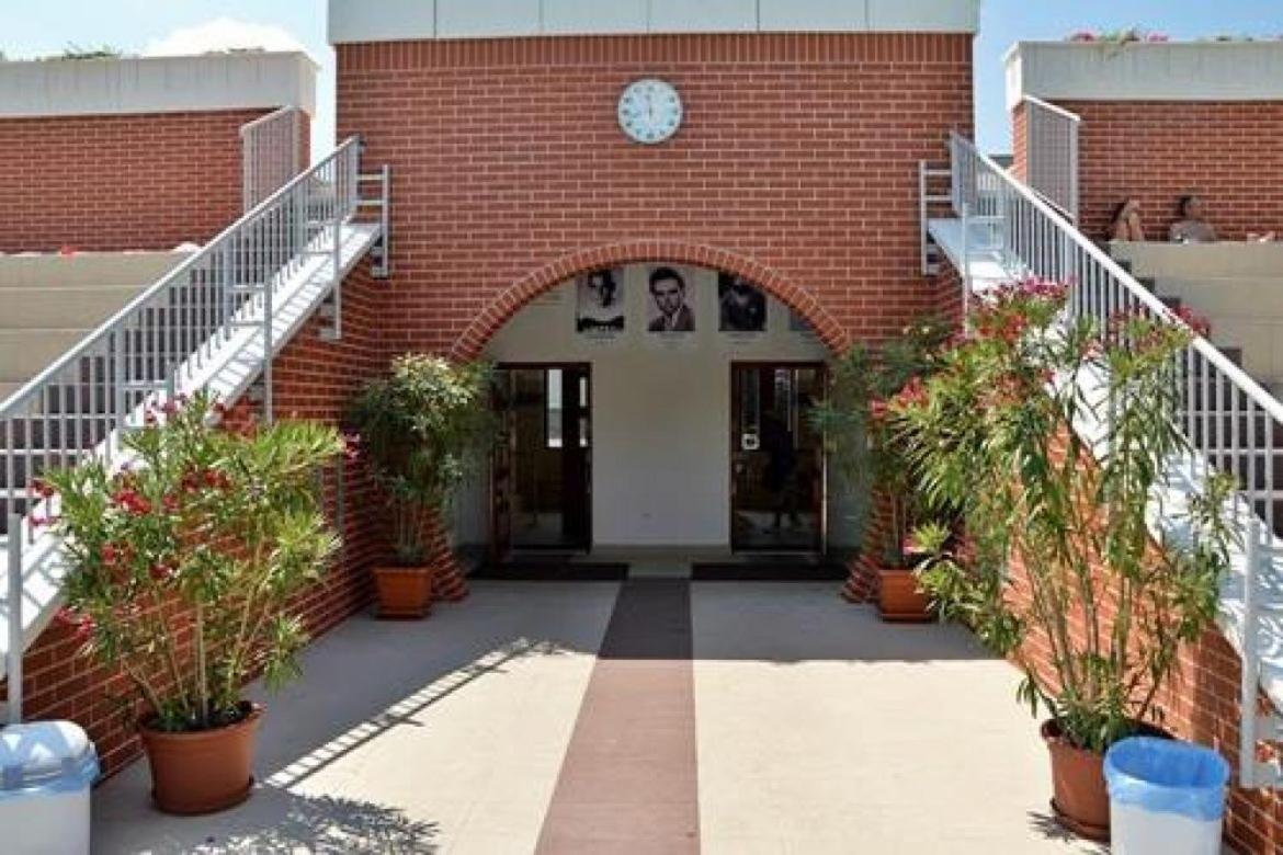 Cvse Clubhaz Es Panzio Bed and Breakfast Cegléd Εξωτερικό φωτογραφία