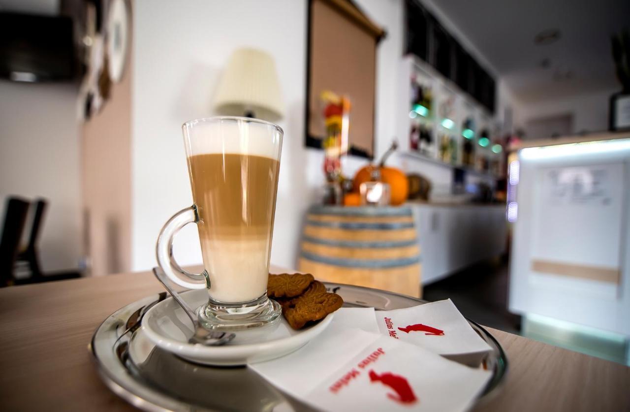 Cvse Clubhaz Es Panzio Bed and Breakfast Cegléd Εξωτερικό φωτογραφία